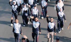 c72cc6b4-00cd-406b-976c-f85a73c0dae3-rombongan-jalan-sehat-pemkot-parepare-diacara-anti-mager-dan-karnaval-hut-ke-357-sulsel
